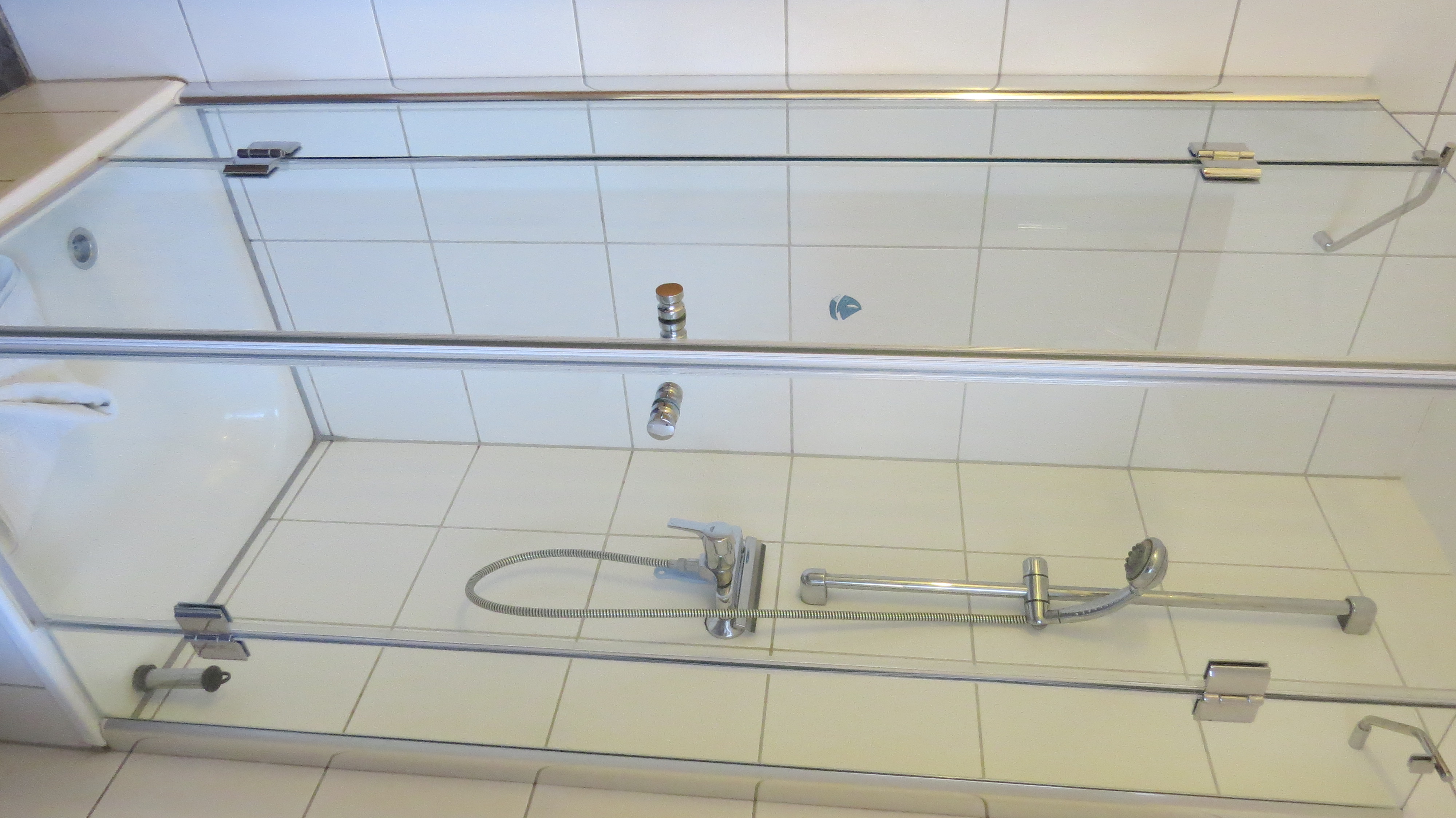 Dusche im Badezimmer